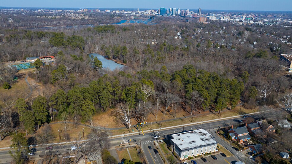 More Photos Of 3900 Forest Hill Ave, Richmond Apartments For Sale