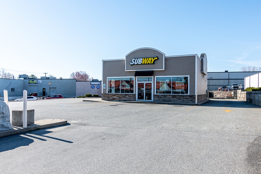 More Photos Of 2214 Plainfield Pike, Cranston Fast Food For Sale