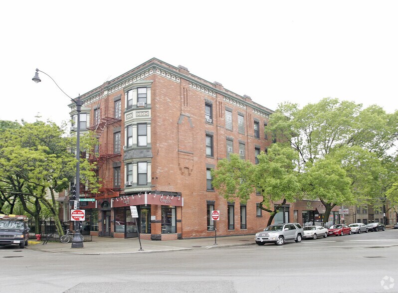 Primary Photo Of 709 W Belden Ave, Chicago Storefront Retail Residential For Lease
