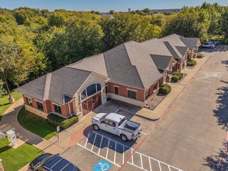 More Photos Of 6200 N Beach St, Fort Worth Office For Lease