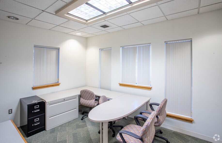 More Photos Of 2186 E High St, Pottstown Freestanding For Sale