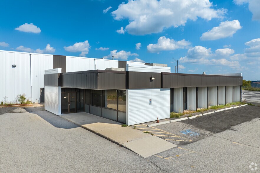 Primary Photo Of 15 West Dr, Brampton Warehouse For Lease