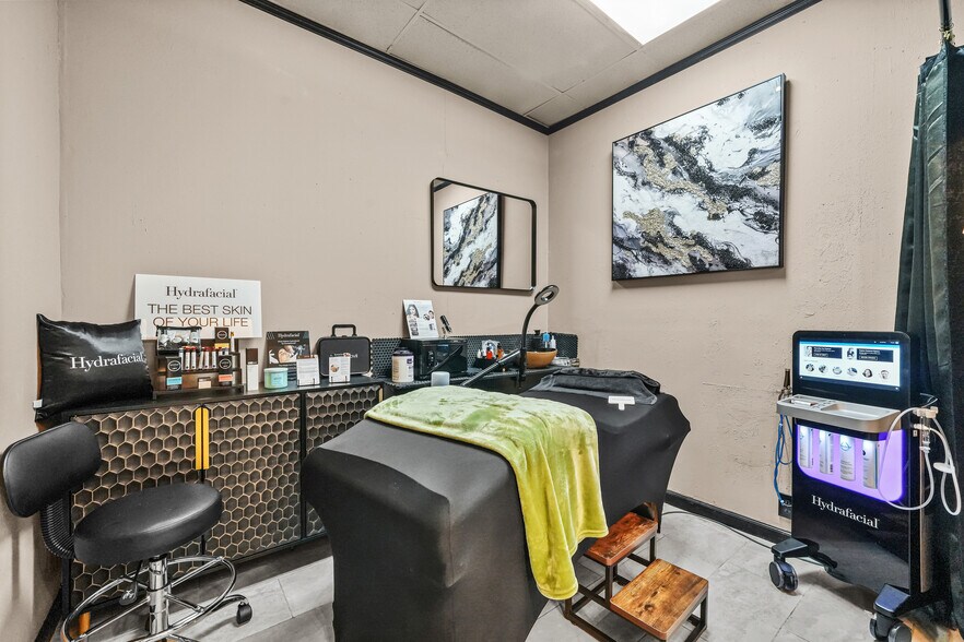 More Photos Of 295 Athens Hwy, Loganville Freestanding For Sale