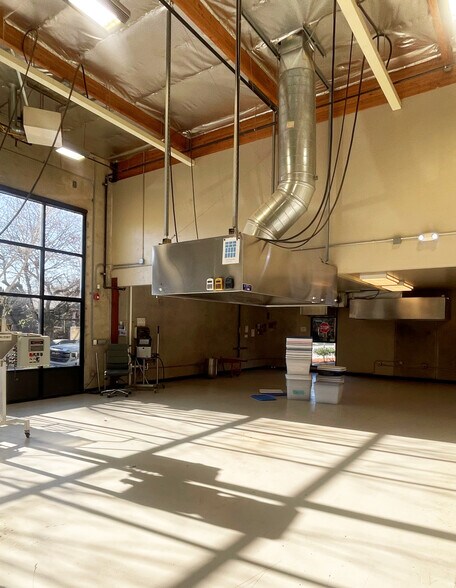 More Photos Of 1061 W 2nd Ave, Eugene Food Processing For Sale