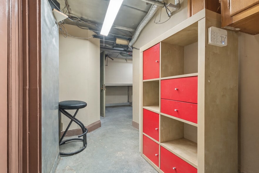 More Photos Of 1840 21st Dr, Astoria Apartments For Sale