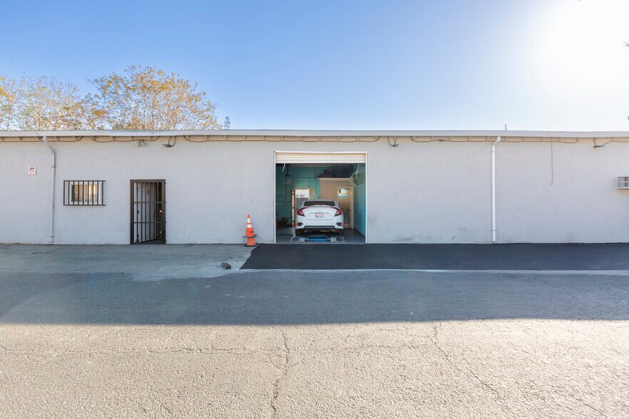 More Photos Of 1856 Almaden Rd, San Jose Service For Sale