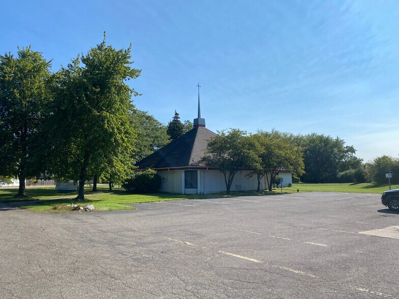 More Photos Of 46001 Warren Rd, Canton Religious Facility For Lease