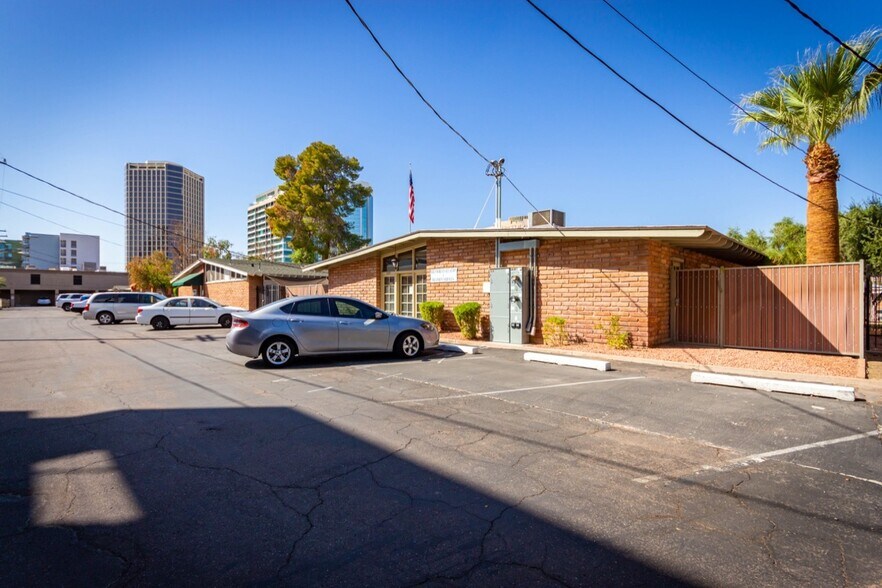 More Photos Of 207 E Monterey Way, Phoenix Office Residential For Sale