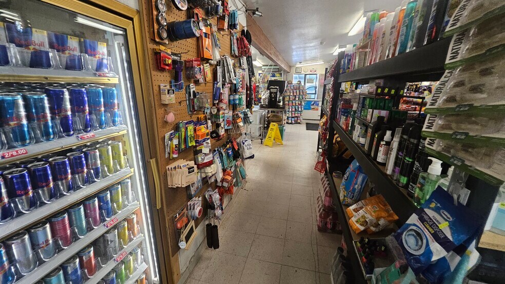 More Photos Of 3933 Lake Isabella Blvd, Bodfish Storefront For Sale