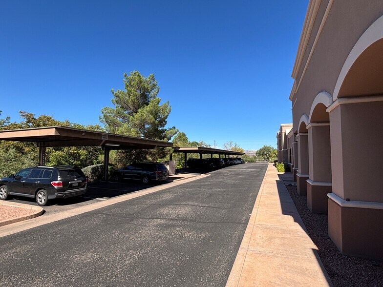 More Photos Of 450 S Willard St, Cottonwood Medical For Lease