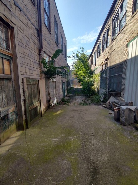 More Photos Of 2251 Troy St, Chicago Land For Sale