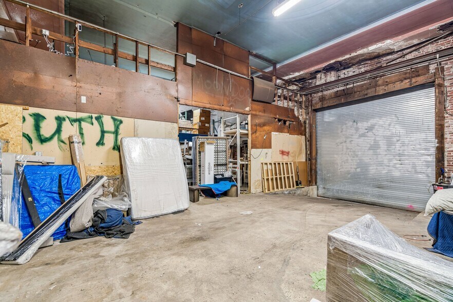More Photos Of 2848 Belgrade St, Philadelphia Warehouse For Lease