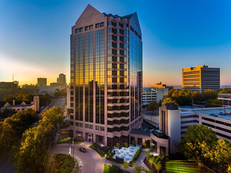 Primary Photo Of 1901 Main St, Columbia Coworking Space