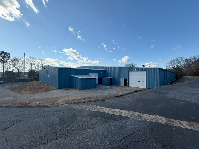 Primary Photo Of 144 Industrial Dr, Forest City Industrial For Lease