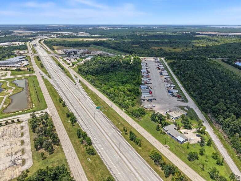 More Photos Of 11211 Hornberger Rd, Houston Warehouse For Sale
