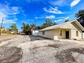 More Photos Of 205 E Railroad St, Vidor Office For Sale