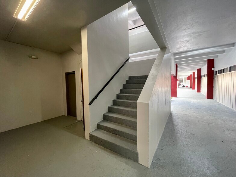 More Photos Of 5975 W Sunrise Blvd, Sunrise Office For Lease