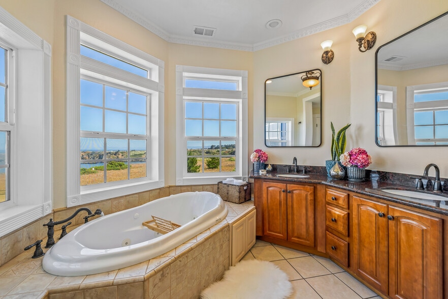 More Photos Of 19351 Del Mar Dr, Fort Bragg Specialty For Sale