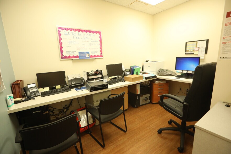 More Photos Of 211-20 Union Tpke, Oakland Gardens Storefront Retail Office For Sale