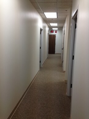More Photos Of 45645 Willow Pond Plz, Sterling Office For Sale