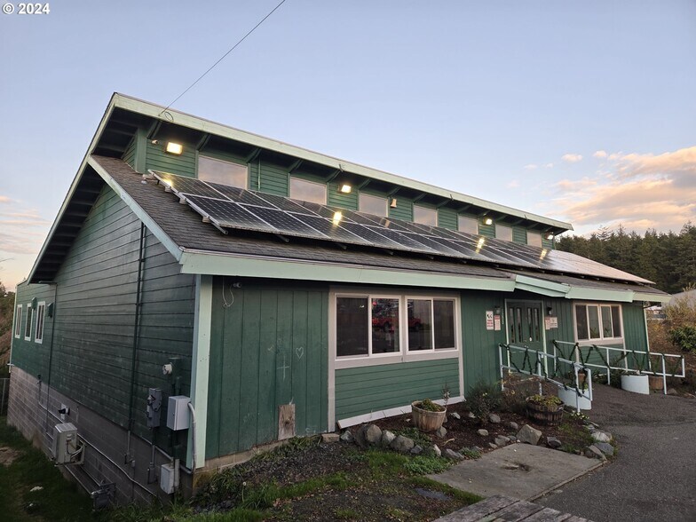 More Photos Of 1200 Newmark Ave, Coos Bay Medical For Sale