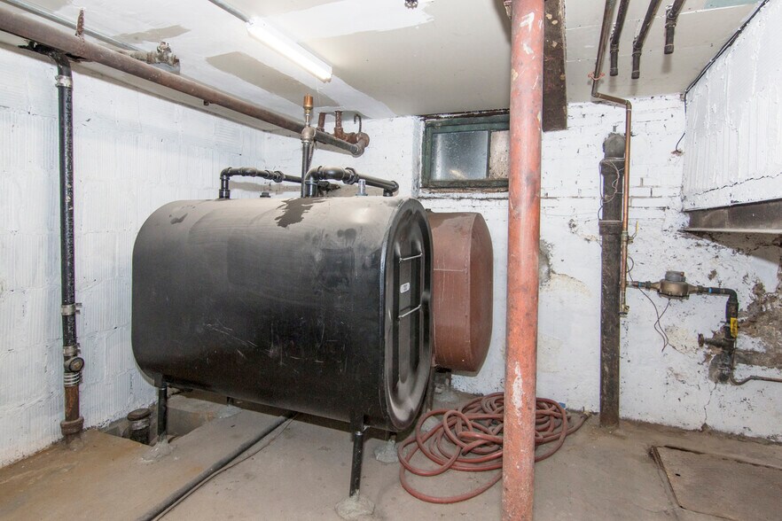 More Photos Of 4516 48th St, Woodside Apartments For Sale