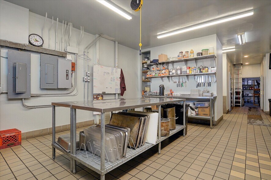 More Photos Of 720 E 50 Hwy, Salida Restaurant For Sale