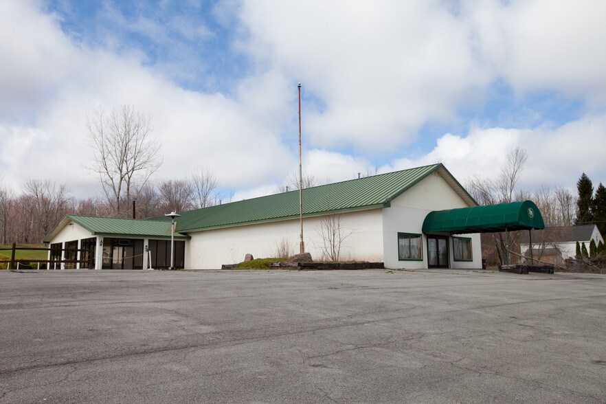 More Photos Of 2107 Rt-48, Fulton Restaurant For Sale