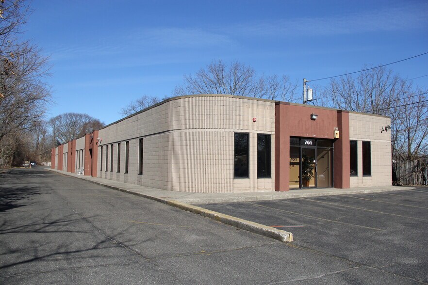 More Photos Of 761-765 Middle Country Rd, Selden Office For Lease