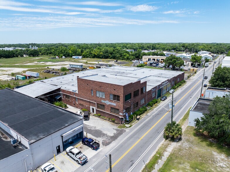 More Photos Of 106 Stockton St, Jacksonville Warehouse For Lease