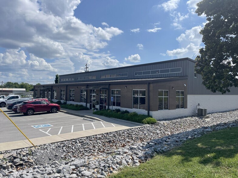 More Photos Of 802 N Cumberland St, Lebanon Light Distribution For Lease