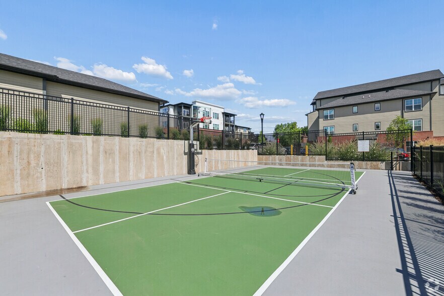 More Photos Of 2418 Main St, Rocky Hill Apartments For Lease