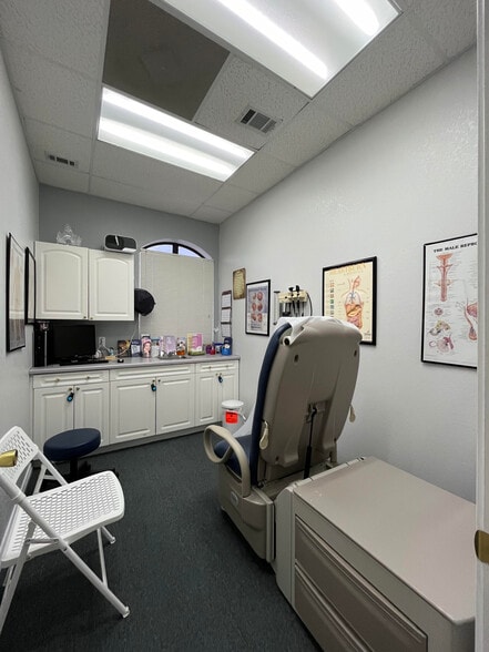 More Photos Of 3106 S W S Young Dr, Killeen Medical For Lease