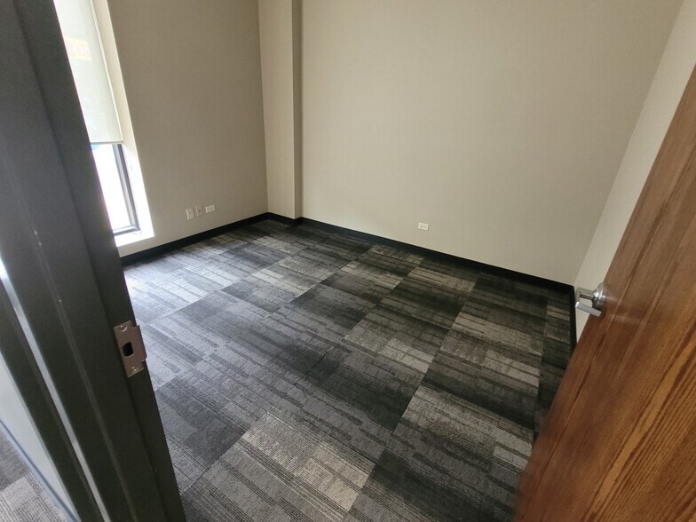 More Photos Of 3435-3464 S Halsted St, Chicago Apartments For Lease