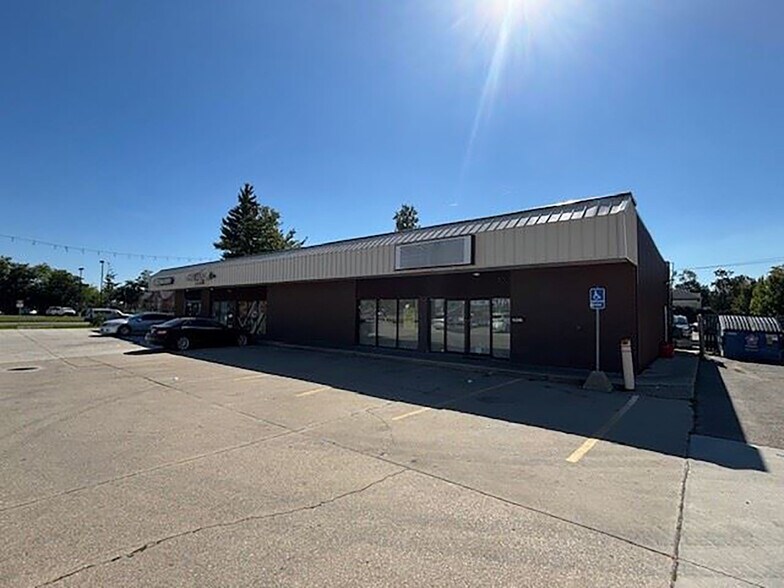 Primary Photo Of 2623-2627 W Michigan Ave, Kalamazoo Restaurant For Lease