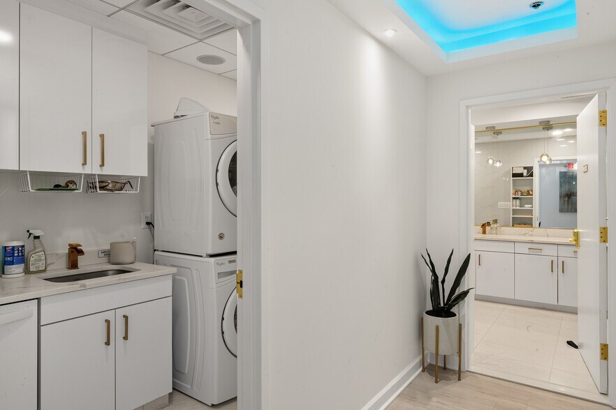 More Photos Of 7601 Lewinsville Rd, McLean Medical For Sale