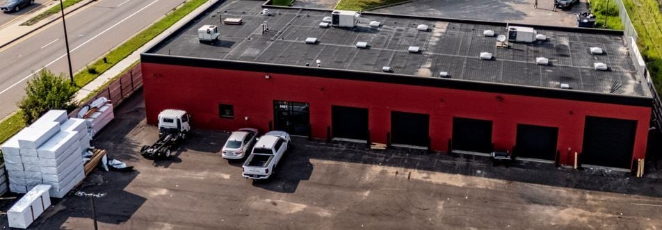 More Photos Of 3401-3435 Hiawatha Ave S, Minneapolis Warehouse For Sale