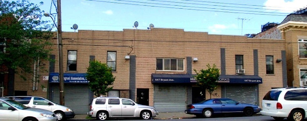 More Photos Of 647 Bryant Ave, Bronx Office Residential For Lease