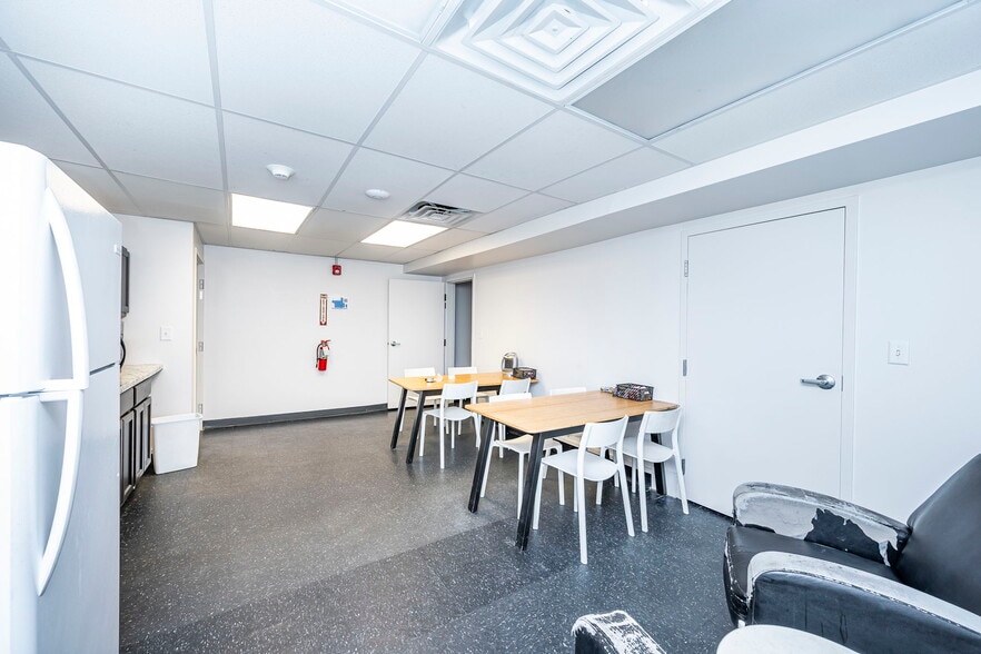 More Photos Of 1508 Brook Rd, Richmond Refrigeration Cold Storage For Sale