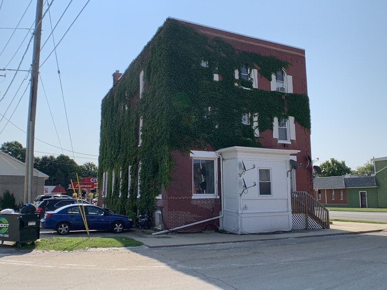 More Photos Of 105 N Depot St, Somonauk Apartments For Sale