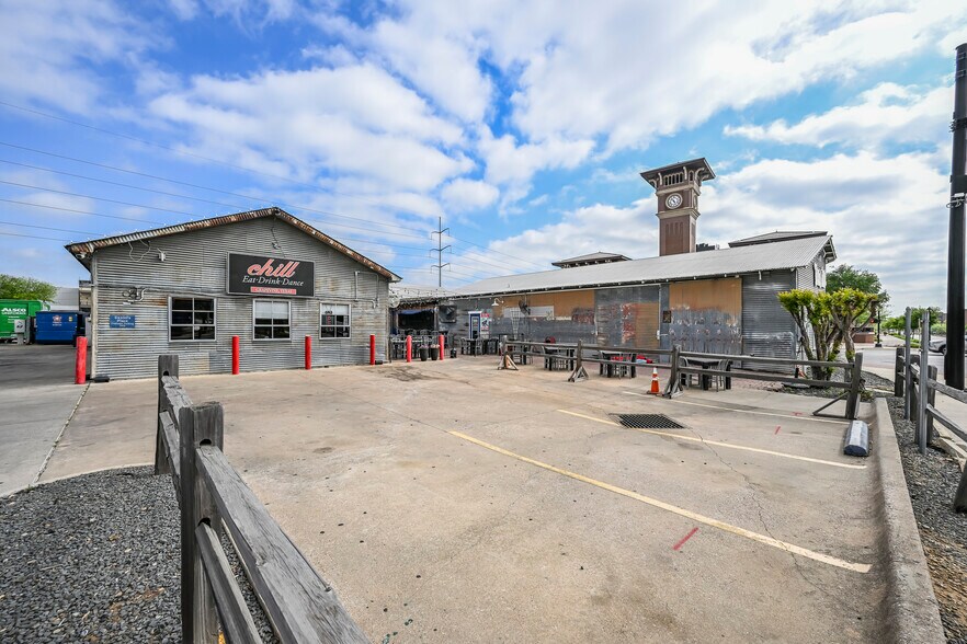 More Photos Of , Grapevine General Retail For Sale