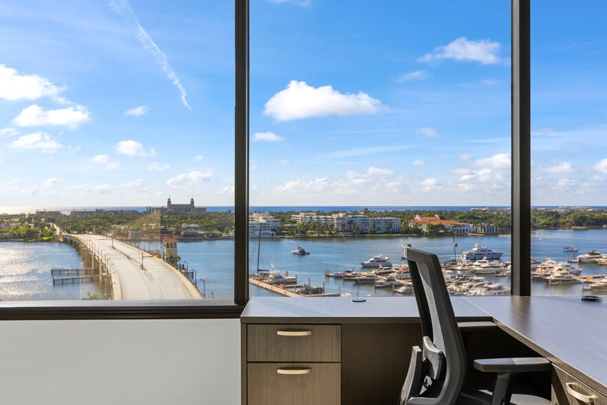 More Photos Of 625 N Flagler Dr, West Palm Beach Medical For Lease