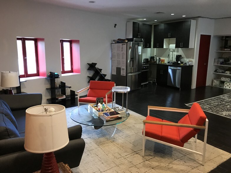 More Photos Of 10871-10885 Washington Blvd, Culver City Storefront Retail Office For Lease