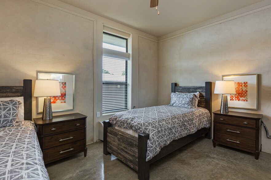 More Photos Of 3050 Eisenhauer Rd, San Antonio Apartments For Sale