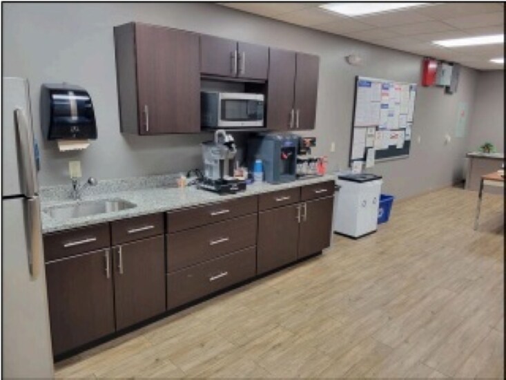 More Photos Of 320 Phillips Ave, Toledo Manufacturing For Sale