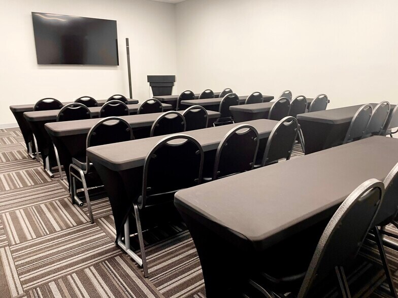More Photos Of 18 Market Ave, Palm Coast Office For Lease