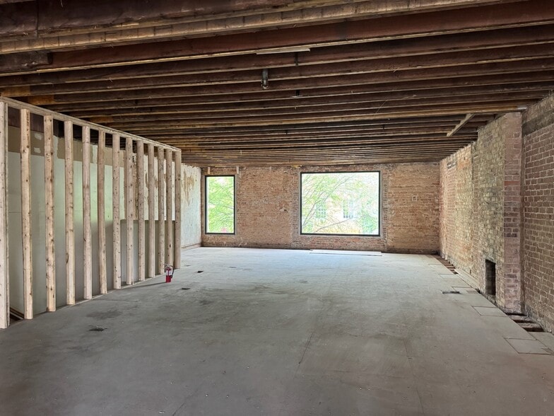 More Photos Of 519 S Elm St, Greensboro Storefront For Lease