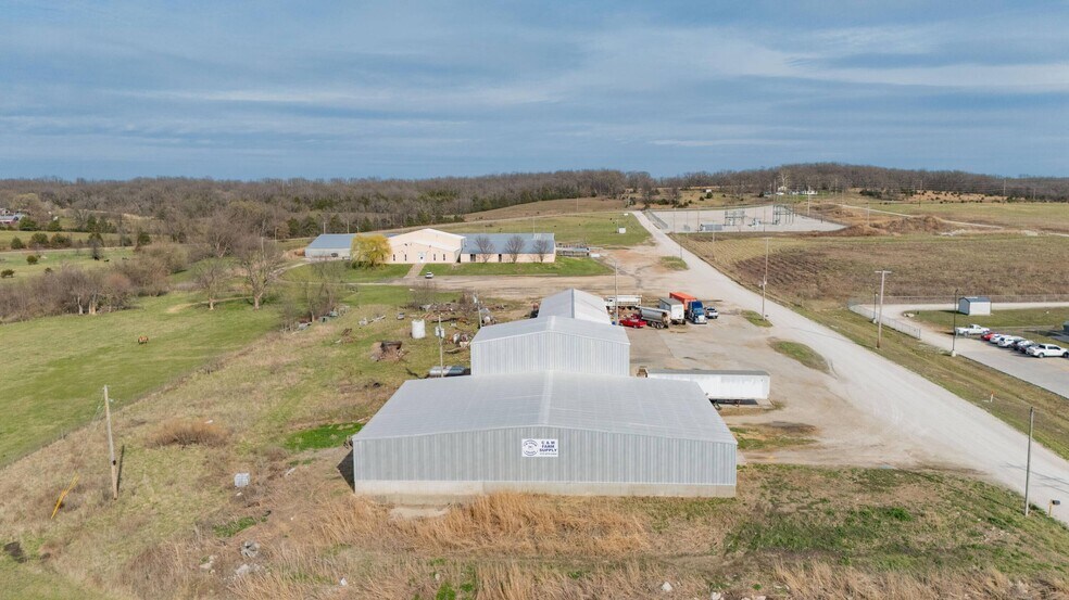 More Photos Of 9705 SE 1300th Rd, Humansville Industrial For Sale