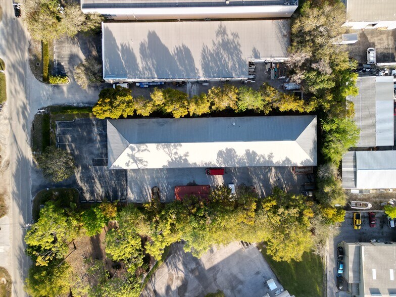 More Photos Of 3910 Domestic Ave, Naples Warehouse For Sale