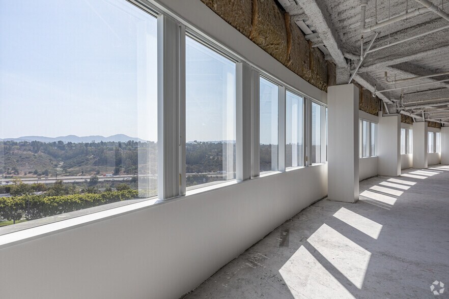 More Photos Of 9655 Granite Ridge Dr, San Diego Unknown For Lease